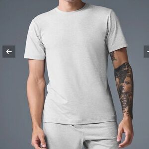 Conquer Reform Crewneck Short Sleeve - grey
